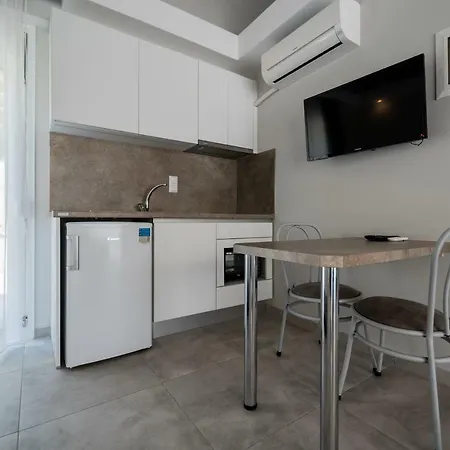 Lofos Apartments Néa Péramos Exterior foto